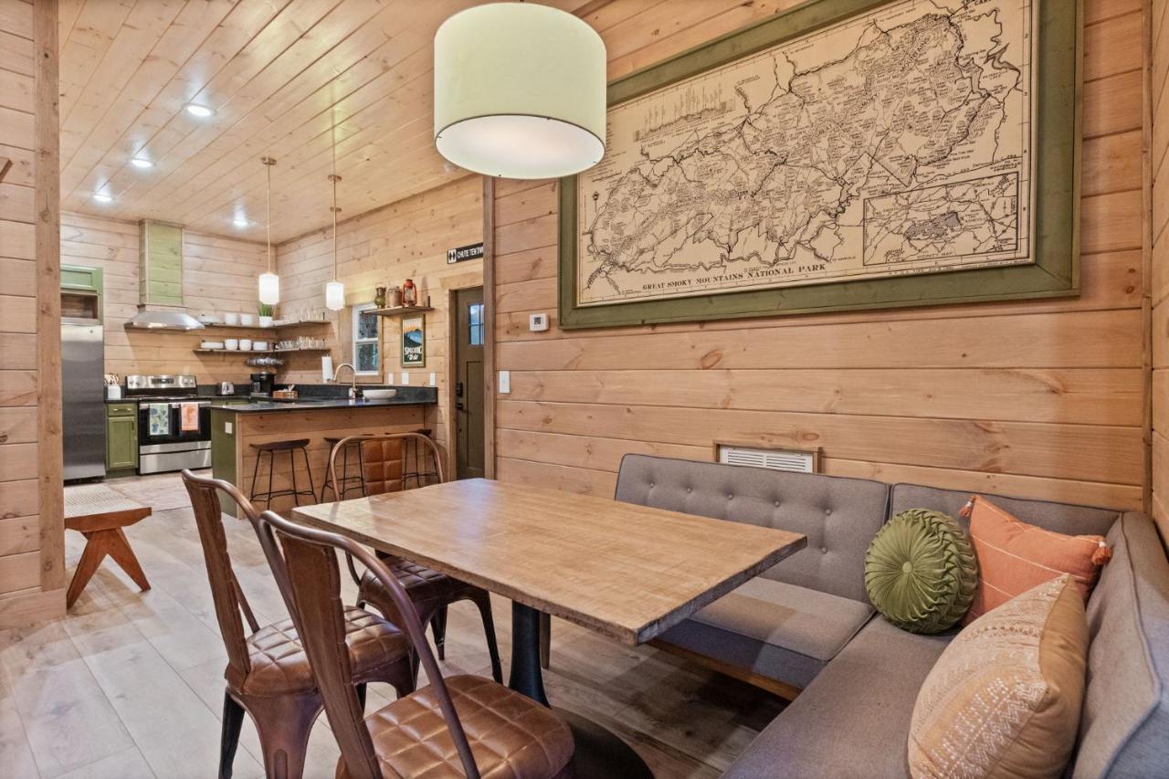 Mins To Gburg Sleeps 8 Hot Tub Arcade Area Pool Villa Gatlinburg Exteriör bild