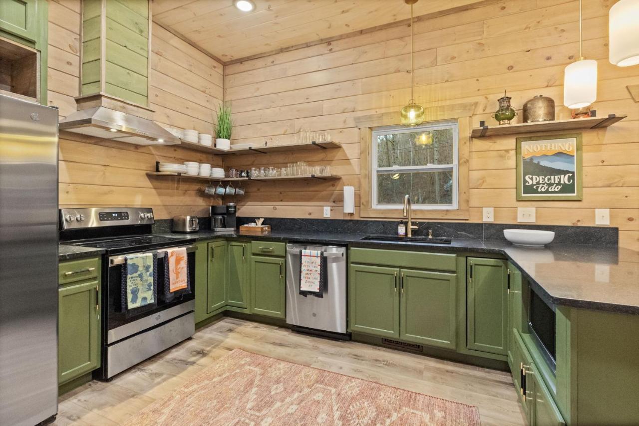 Mins To Gburg Sleeps 8 Hot Tub Arcade Area Pool Villa Gatlinburg Exteriör bild