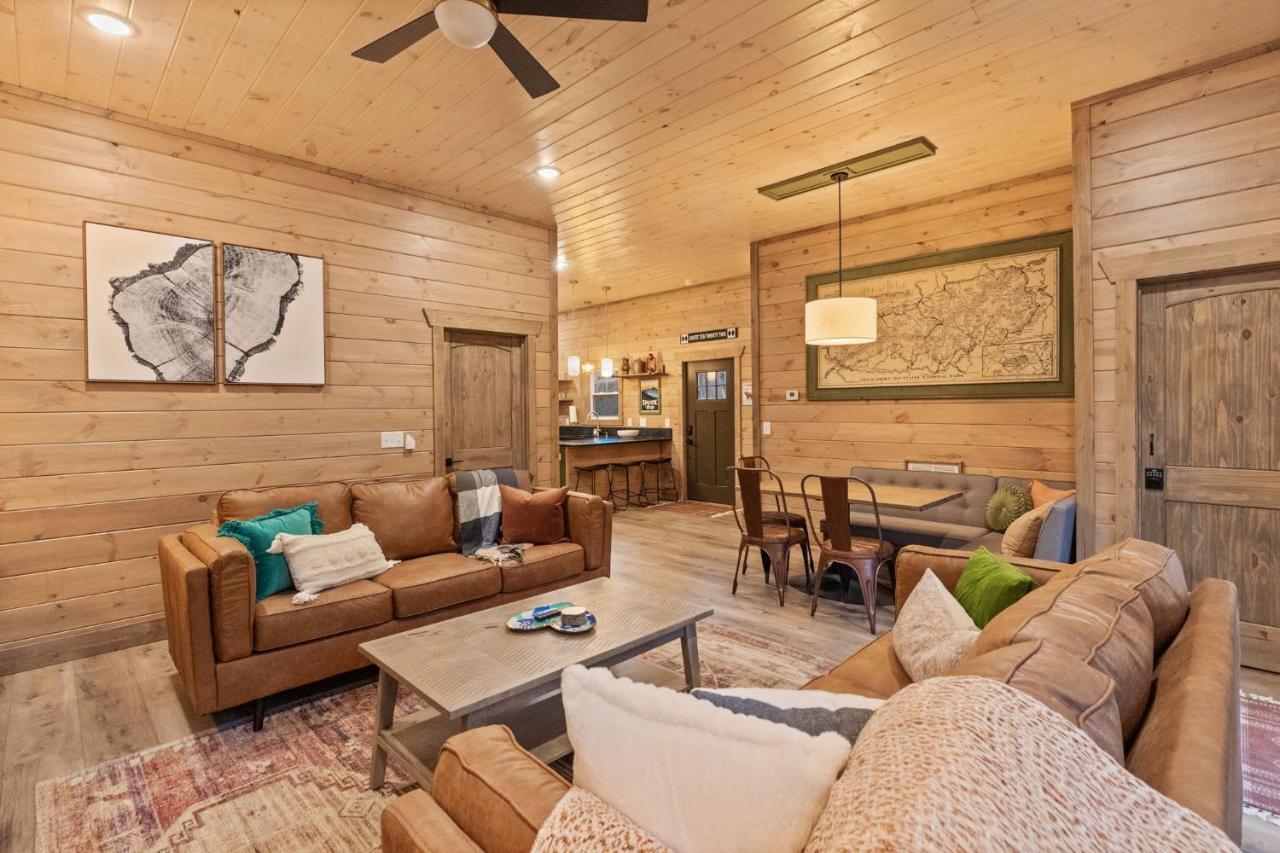 Mins To Gburg Sleeps 8 Hot Tub Arcade Area Pool Villa Gatlinburg Exteriör bild